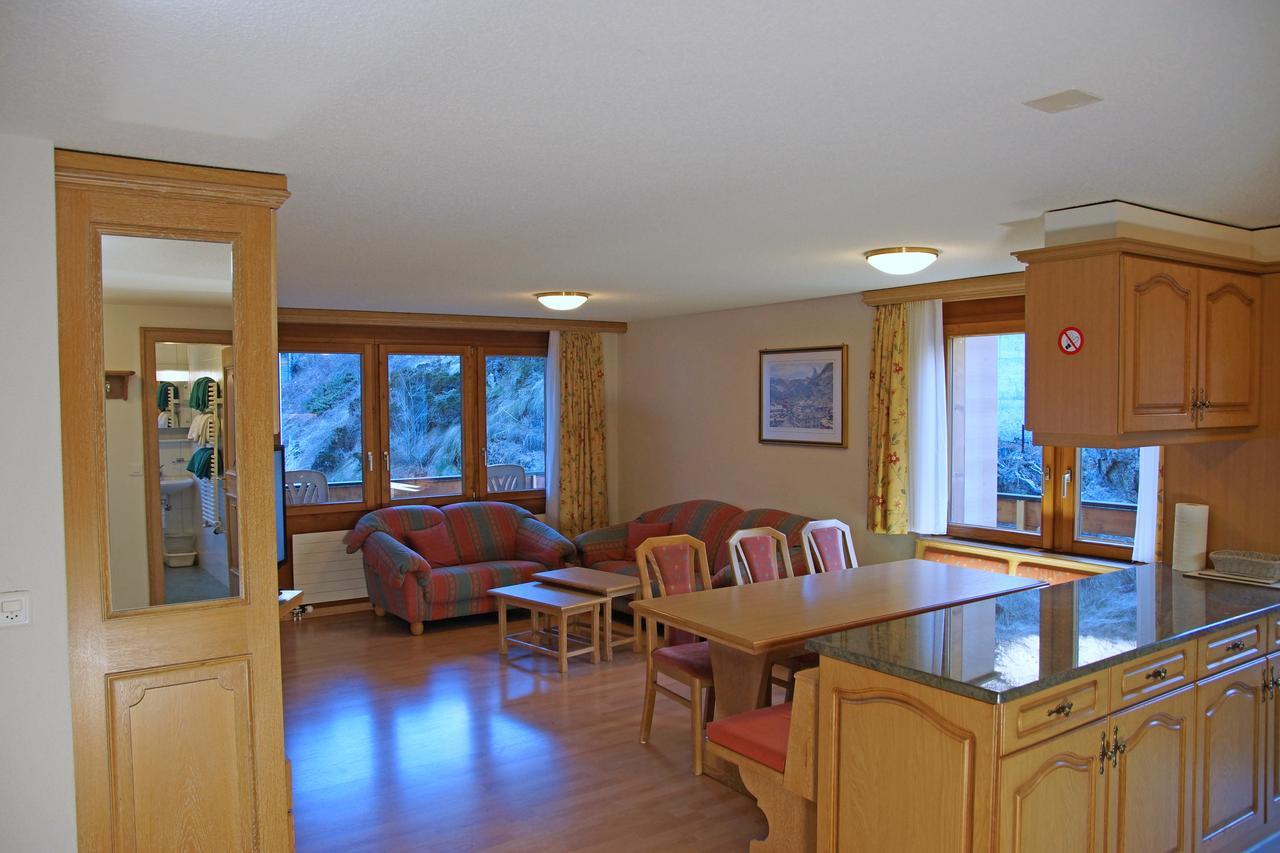 Appartements Zermatt Paradies Szoba fotó