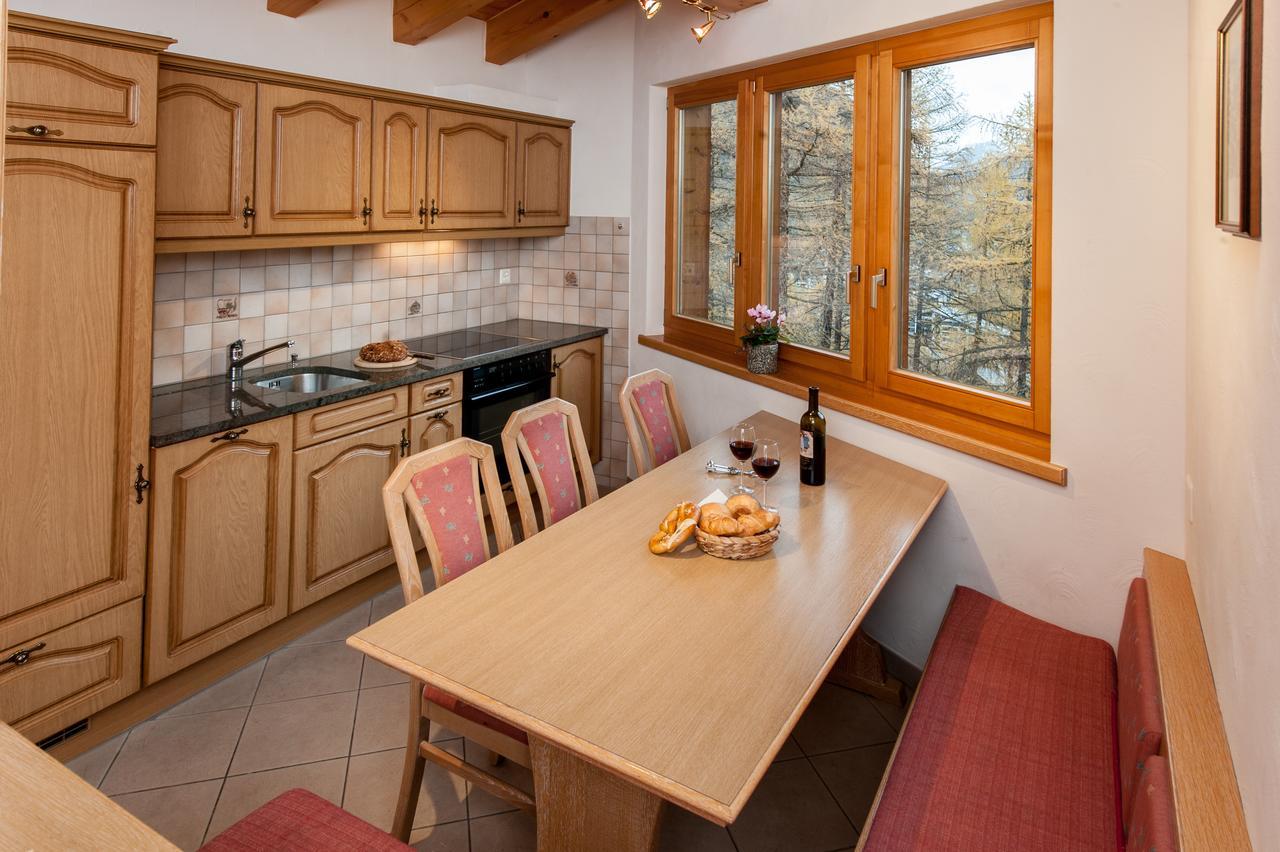 Appartements Zermatt Paradies Szoba fotó
