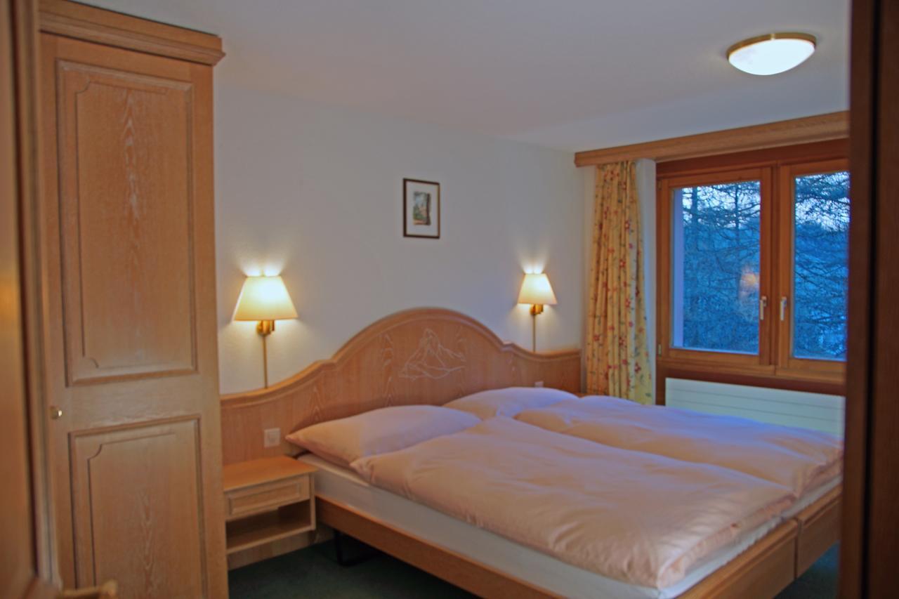 Appartements Zermatt Paradies Szoba fotó